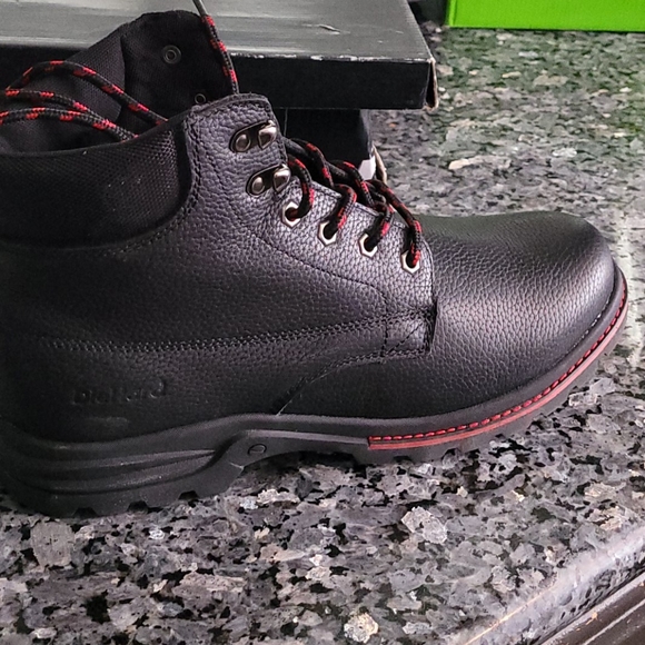 Boots - Picture 3 of 3